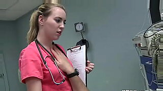 Madison, một y tá quyến rũ, sử dụng sức mạnh đặc biệt của mình để làm chậm thời gian.