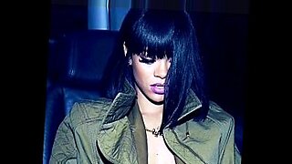 Rihannas Porno-Double von 2023 wird mit einem muskulösen Hengst frech.