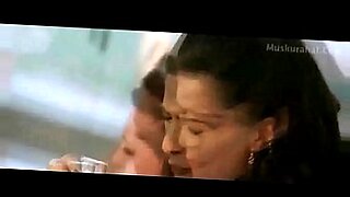 Tarian menggoda dan momen intim Raveena Kapoor.