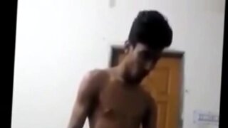 Indian milf flaunts big tits in HD