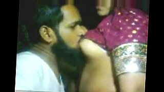 Un MMS indien présente du sexe de groupe chaud