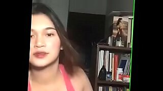 菲律宾美女在Bigo Live上用诱人的表演自慰。