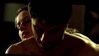 Video seks panas Moya Lawol: Gairah mentah dan kenikmatan yang intens.