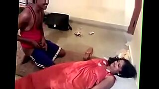 Βίντεο του Κανάντα: Κορίτσια Desi σε αισθησιακή δράση