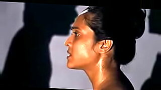 Bangla cósmica en una película completa con escenas de sexo intenso.