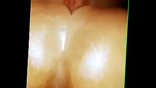 Uma gostosa filipina desfruta de ação anal intensa em um vídeo XxxN.